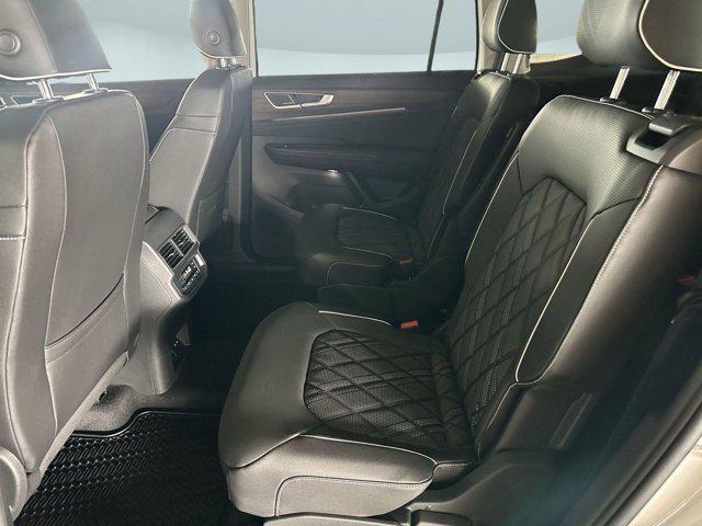 new 2025 Volkswagen Atlas car, priced at $54,781