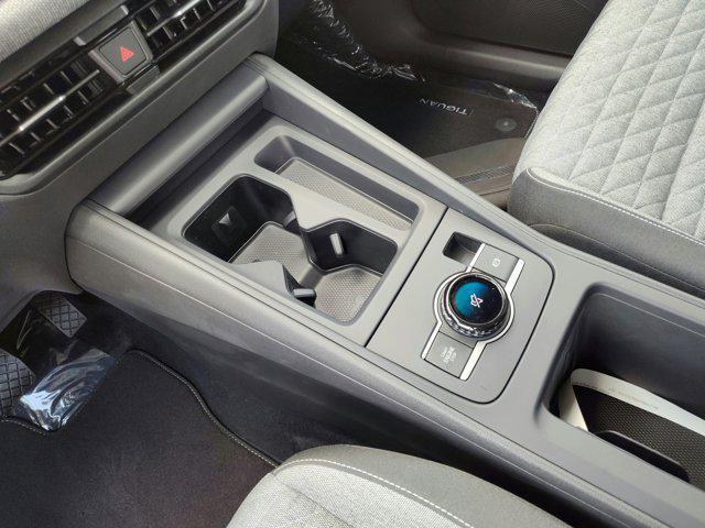 new 2025 Volkswagen Tiguan car, priced at $30,551