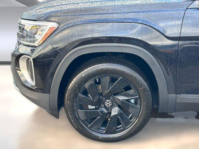 new 2026 Volkswagen Atlas car, priced at $45,751