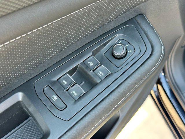 new 2026 Volkswagen Atlas Cross Sport car, priced at $48,711