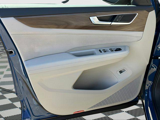 new 2025 Volkswagen Atlas car, priced at $45,821