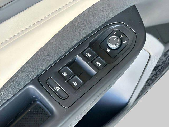 new 2025 Volkswagen Taos car, priced at $31,031