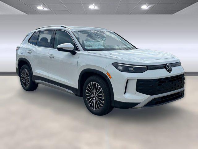 new 2026 Volkswagen Tiguan car, priced at $32,431