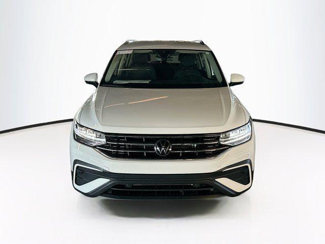 new 2024 Volkswagen Tiguan car, priced at $29,181