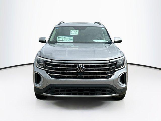 new 2024 Volkswagen Atlas car, priced at $43,022