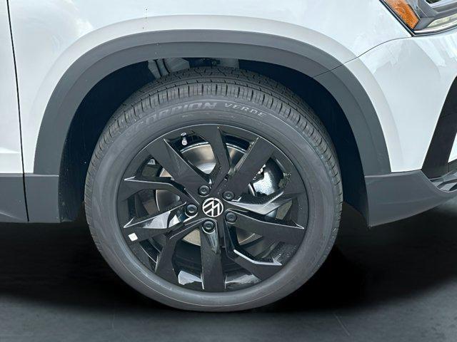 new 2024 Volkswagen Taos car, priced at $25,993