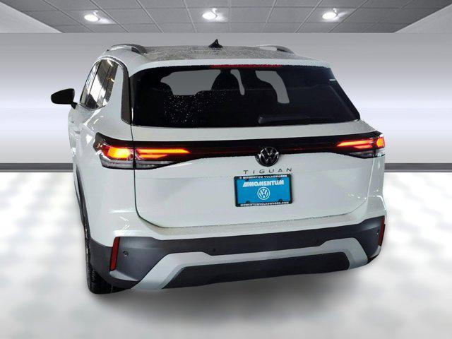 new 2025 Volkswagen Tiguan car, priced at $30,551