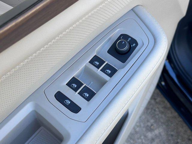 new 2026 Volkswagen Atlas car, priced at $40,361