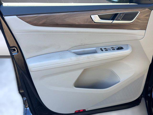 new 2026 Volkswagen Atlas car, priced at $40,361