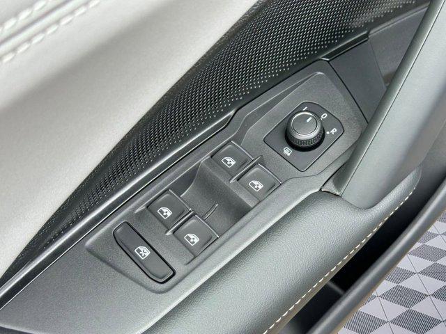 new 2025 Volkswagen Tiguan car, priced at $34,181