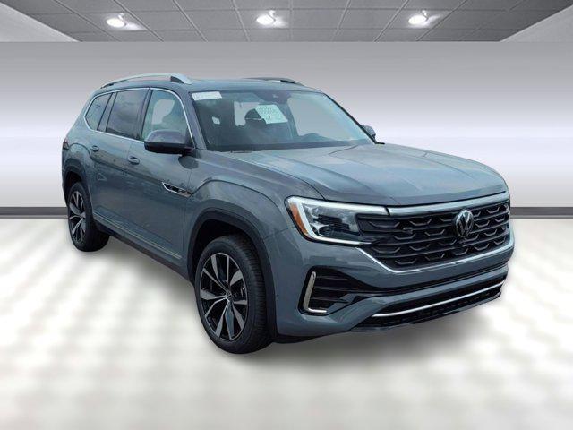 new 2025 Volkswagen Atlas car, priced at $50,402