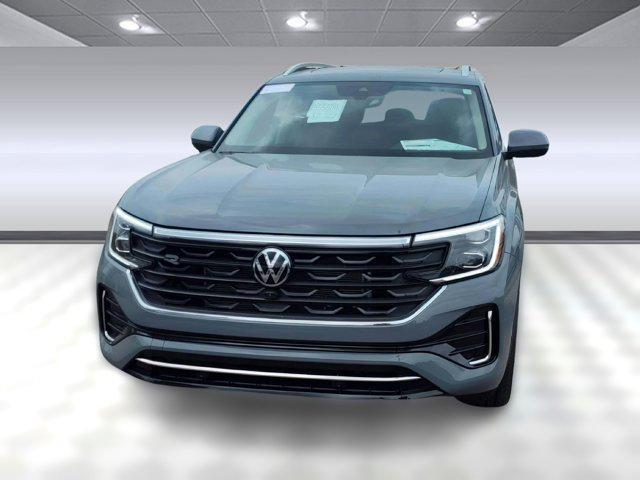 new 2025 Volkswagen Atlas car, priced at $50,402
