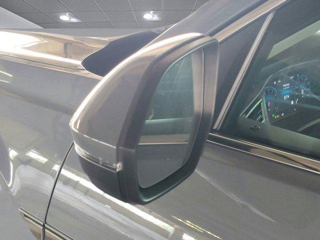 new 2025 Volkswagen Atlas car, priced at $50,582