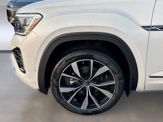 new 2026 Volkswagen Atlas Cross Sport car, priced at $54,901