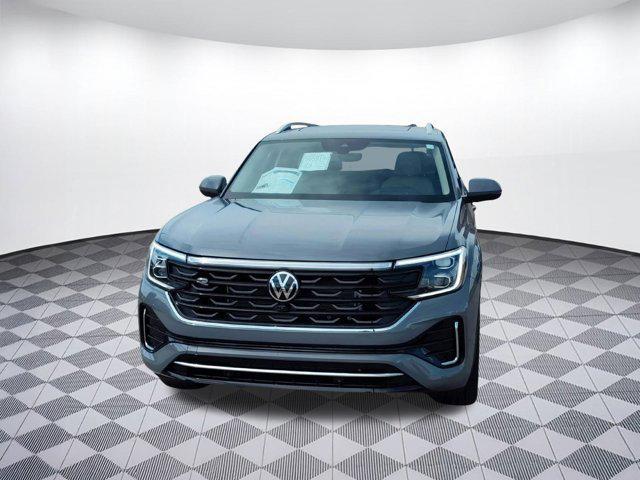 new 2025 Volkswagen Atlas car, priced at $54,781