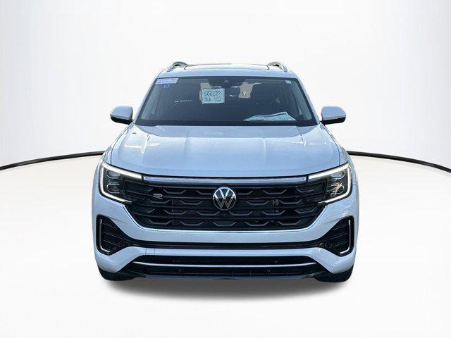 new 2025 Volkswagen Atlas car, priced at $55,014