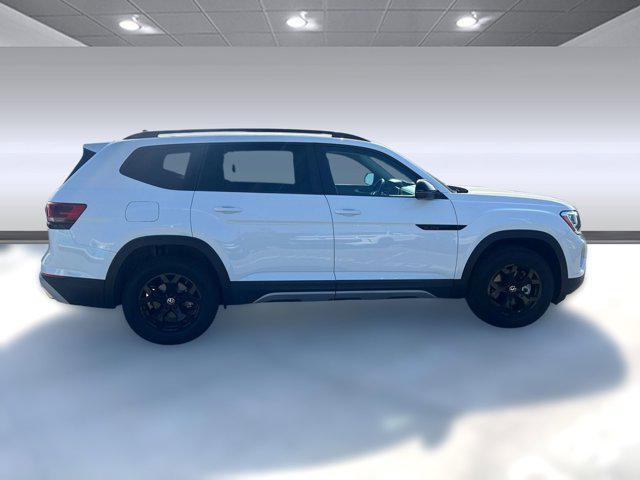 new 2025 Volkswagen Atlas car, priced at $43,802