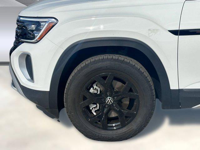 new 2025 Volkswagen Atlas car, priced at $43,802