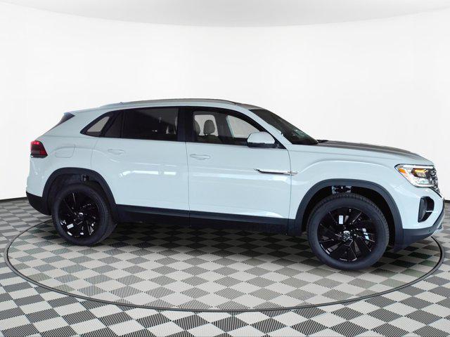 new 2025 Volkswagen Atlas Cross Sport car, priced at $42,901
