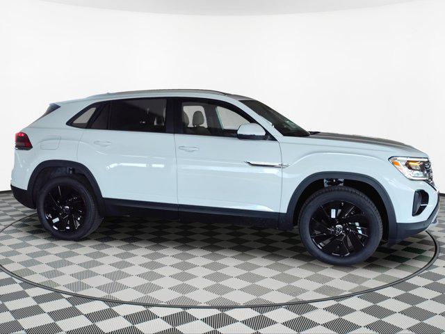 new 2025 Volkswagen Atlas Cross Sport car, priced at $42,901