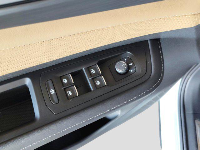 new 2025 Volkswagen Atlas Cross Sport car, priced at $42,901