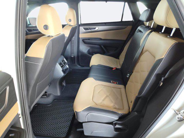 new 2025 Volkswagen Atlas Cross Sport car, priced at $42,901