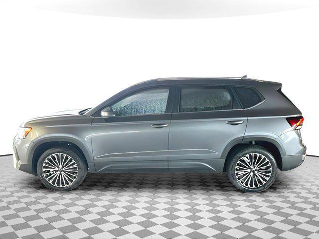 new 2025 Volkswagen Taos car, priced at $29,662