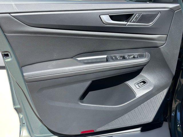 new 2026 Volkswagen Atlas Cross Sport car, priced at $50,591