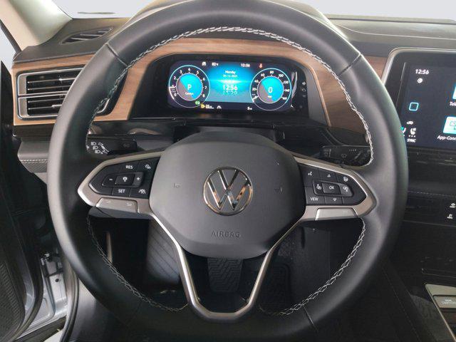 new 2025 Volkswagen Atlas car, priced at $44,701