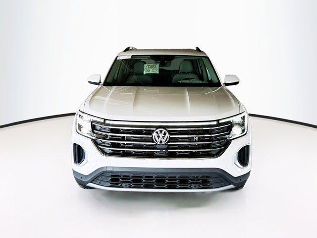 new 2024 Volkswagen Atlas car, priced at $43,112