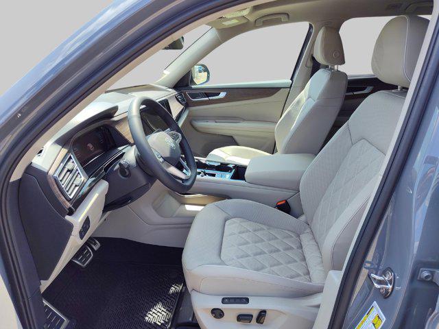 new 2025 Volkswagen Atlas car, priced at $54,781