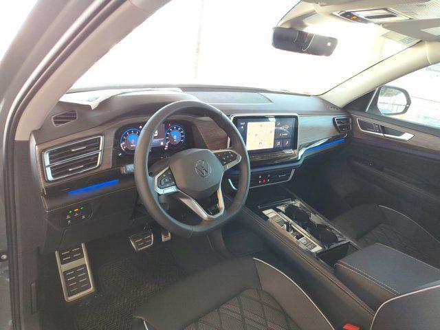 new 2025 Volkswagen Atlas car, priced at $54,721