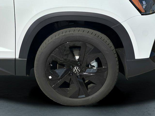 new 2025 Volkswagen Taos car, priced at $31,031