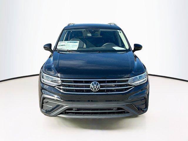 new 2024 Volkswagen Tiguan car, priced at $33,202