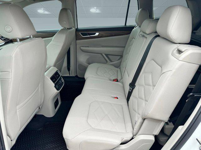 new 2025 Volkswagen Atlas car, priced at $39,081
