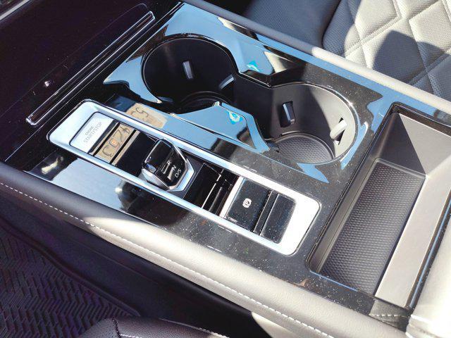 new 2025 Volkswagen Atlas car, priced at $44,711