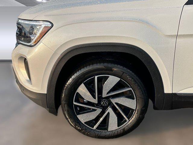 new 2026 Volkswagen Atlas car, priced at $51,221