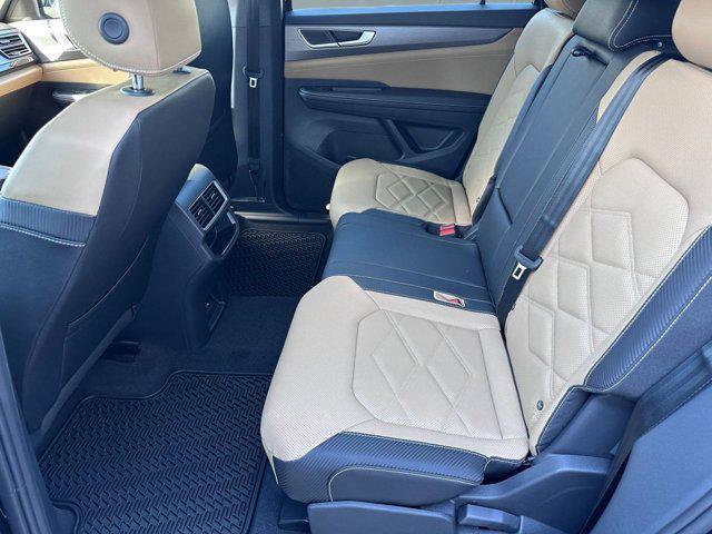 new 2026 Volkswagen Atlas Cross Sport car, priced at $38,881