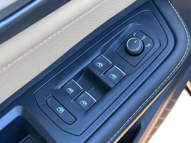 new 2026 Volkswagen Atlas Cross Sport car, priced at $38,881