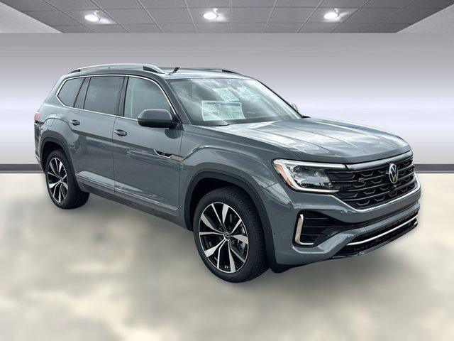 new 2025 Volkswagen Atlas car, priced at $50,352