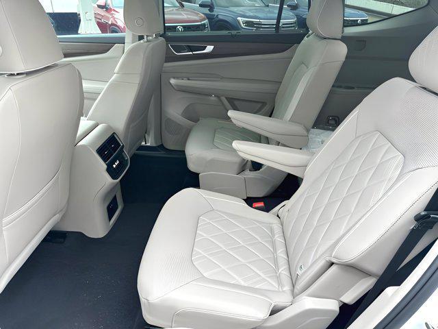 new 2025 Volkswagen Atlas car, priced at $55,061