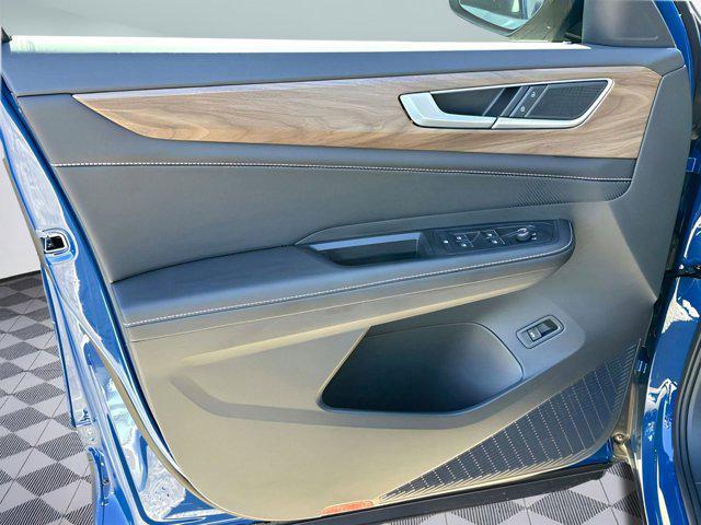 new 2025 Volkswagen Atlas car, priced at $44,102