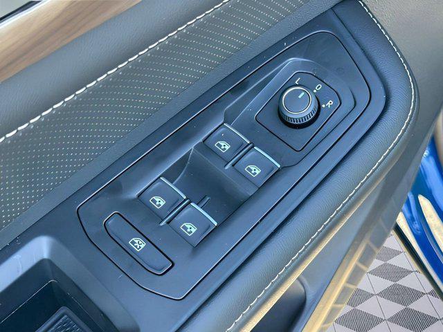 new 2025 Volkswagen Atlas car, priced at $44,102