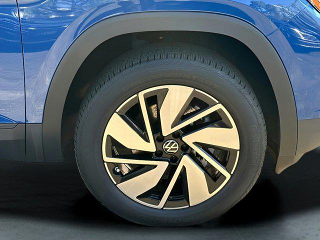 new 2025 Volkswagen Atlas car, priced at $44,102