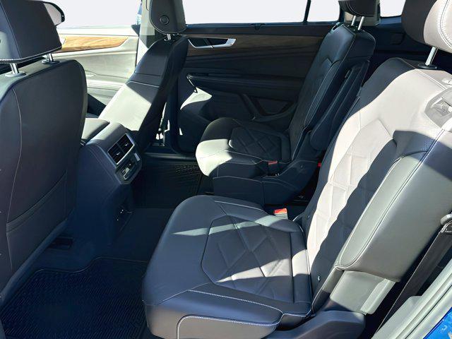 new 2025 Volkswagen Atlas car, priced at $44,102