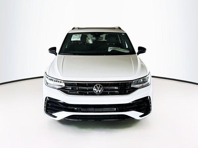 new 2024 Volkswagen Tiguan car, priced at $35,242