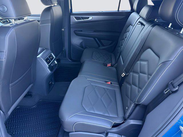 new 2025 Volkswagen Atlas Cross Sport car, priced at $44,151