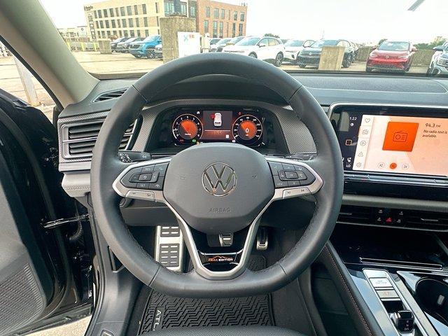 new 2024 Volkswagen Atlas car, priced at $49,584