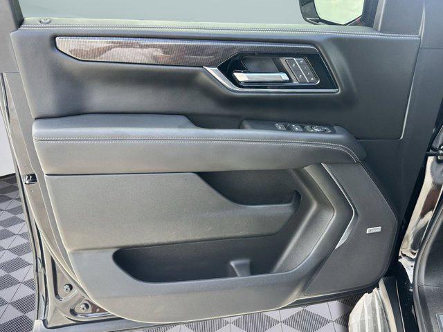 used 2025 GMC Yukon car, priced at $66,598