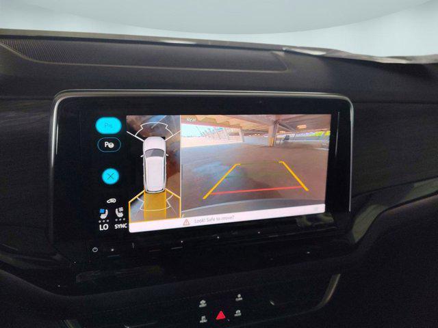 new 2025 Volkswagen Atlas car, priced at $54,341